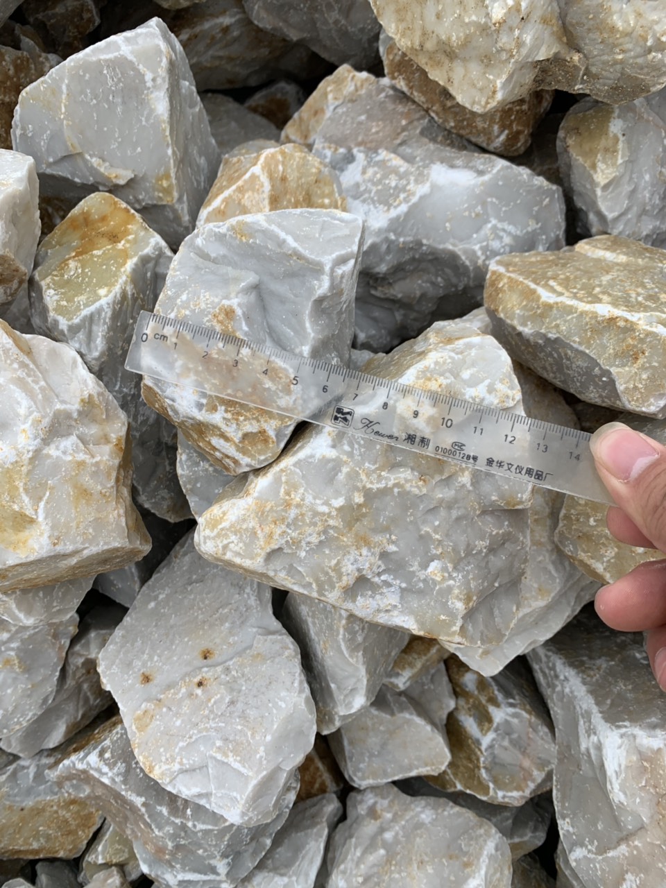 LIMESTONE FOR GLASS PLANTS
